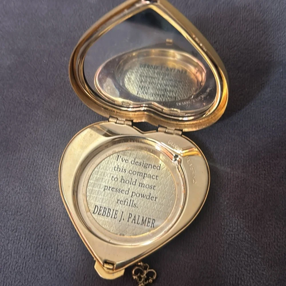 Debbie j Palmer compact